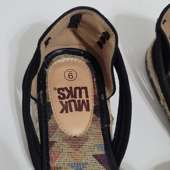 Muk Luks Black and Multicolor Sandals - Picture 3 of 9